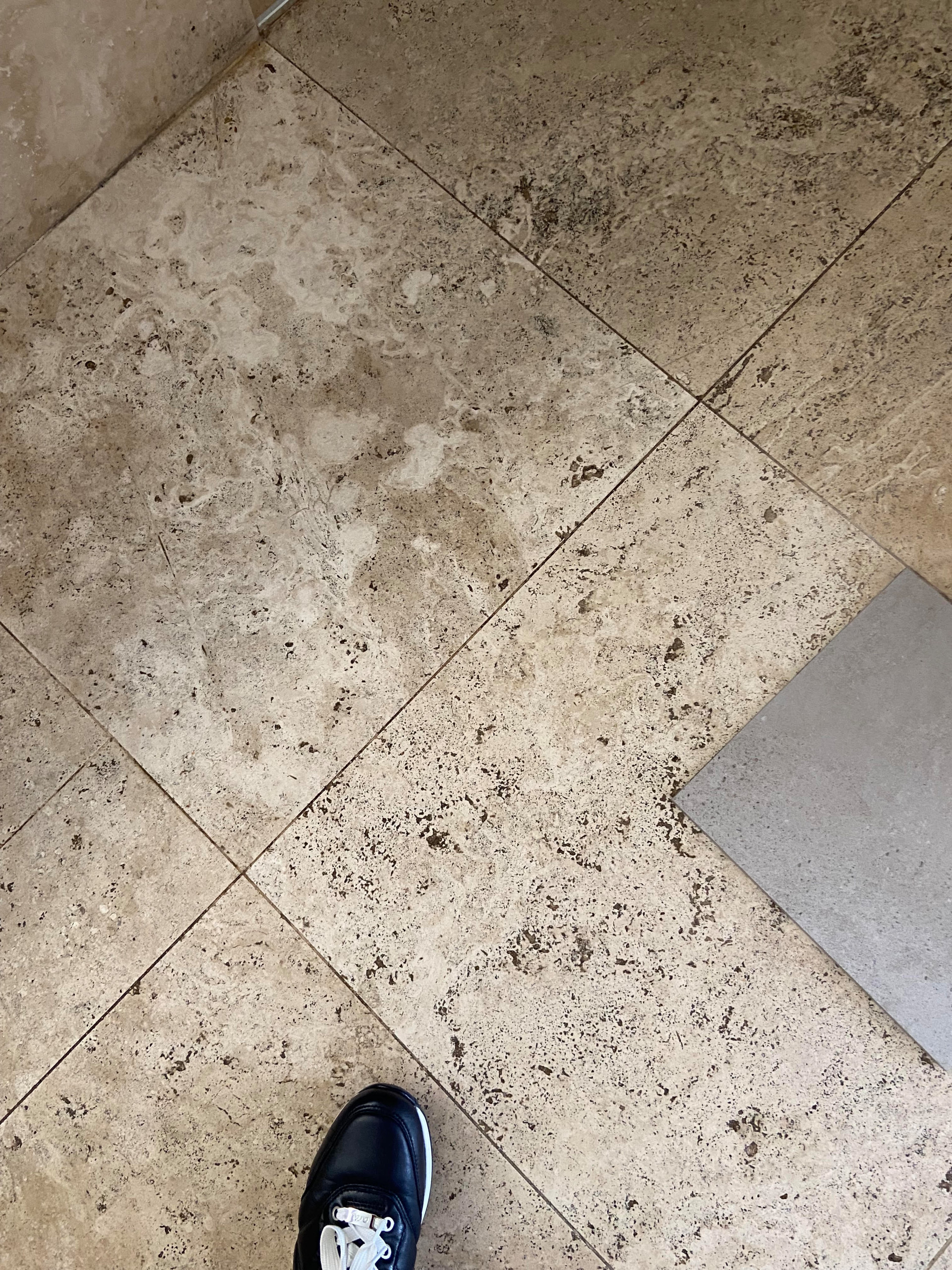 FIX OUR BROKEN BATHROOM PLEASE