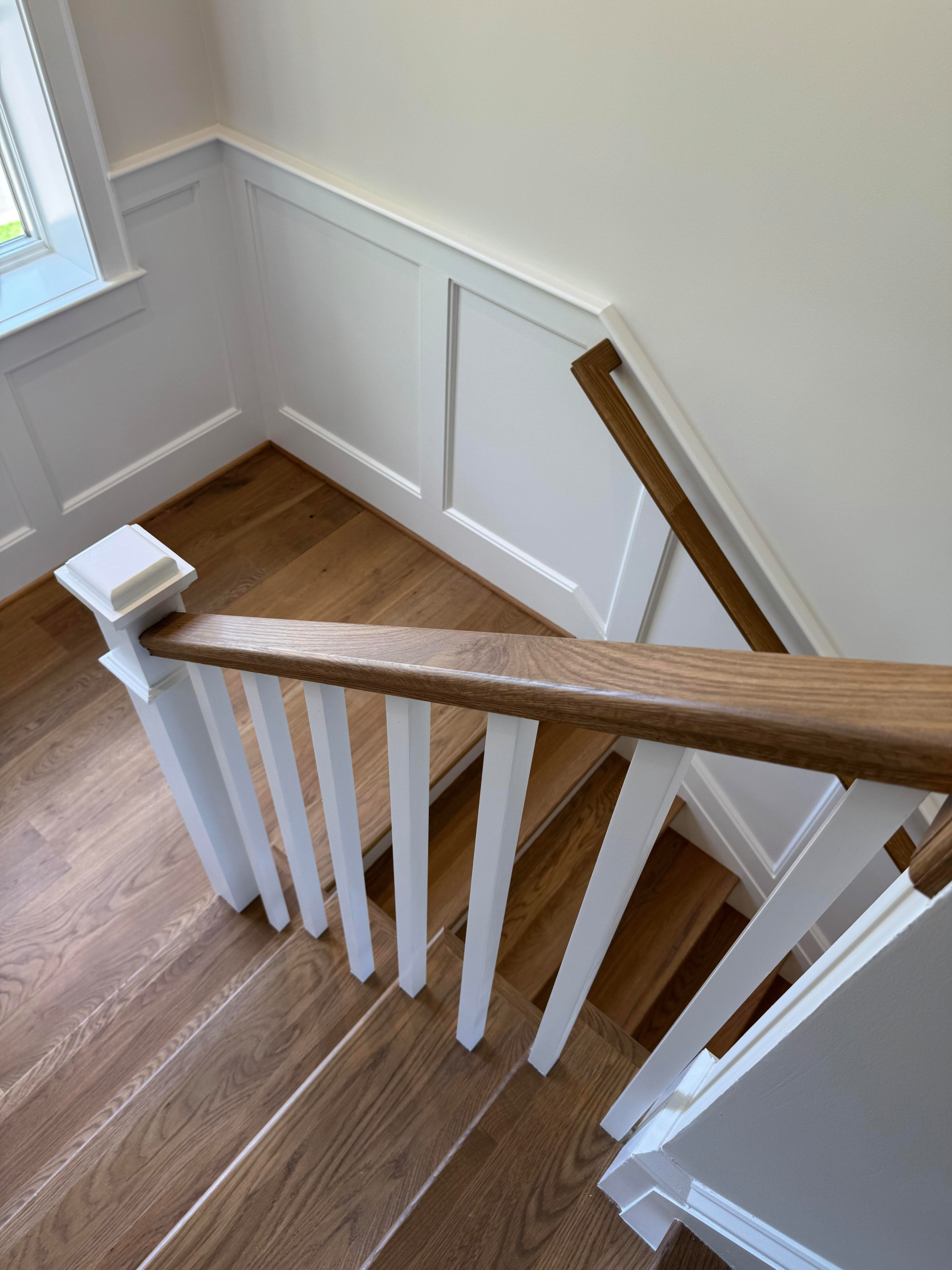 141_Timeless U Shaped Stair with Traditional Box Newels, Arlington, VA 22207