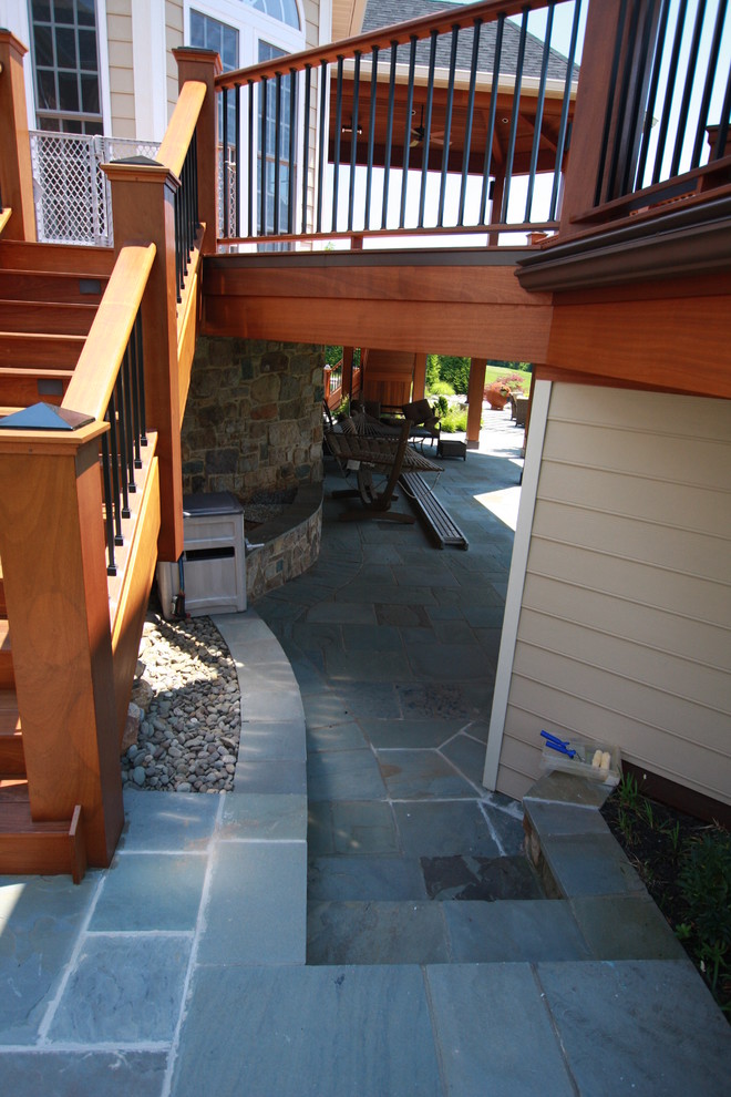 Backyard deck photo in Baltimore