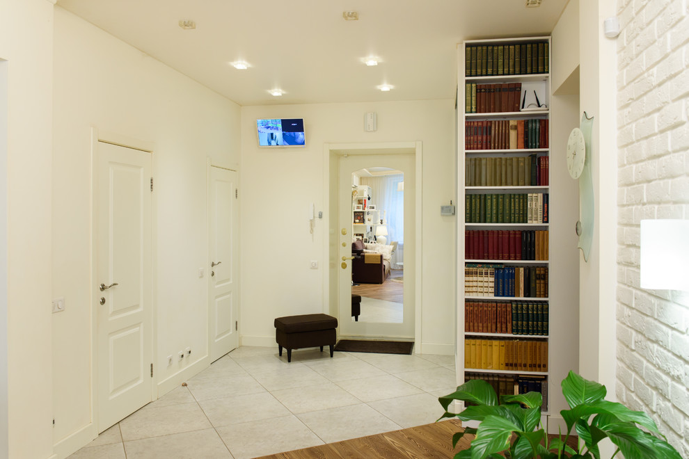 В гостях у сказки. Холл-прихожая