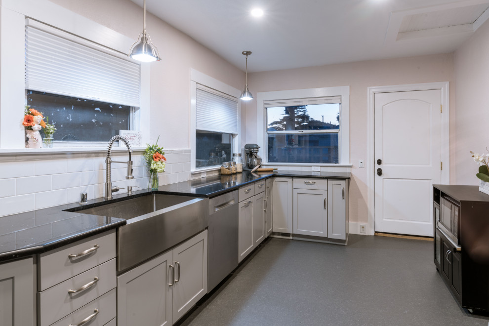 Clinton Kitchen