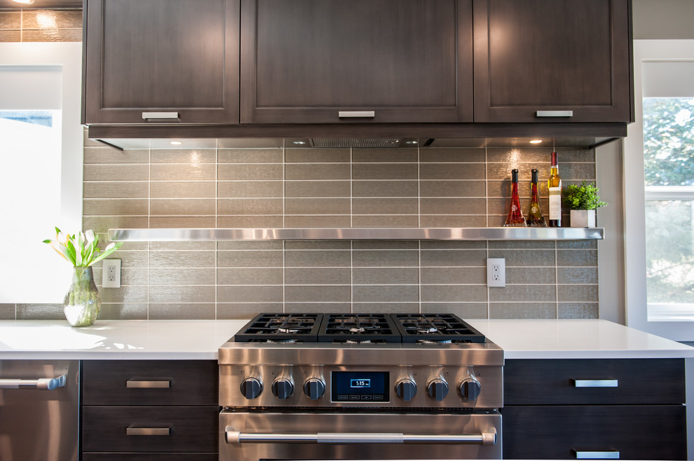 Transitional kitchen photo in Edmonton