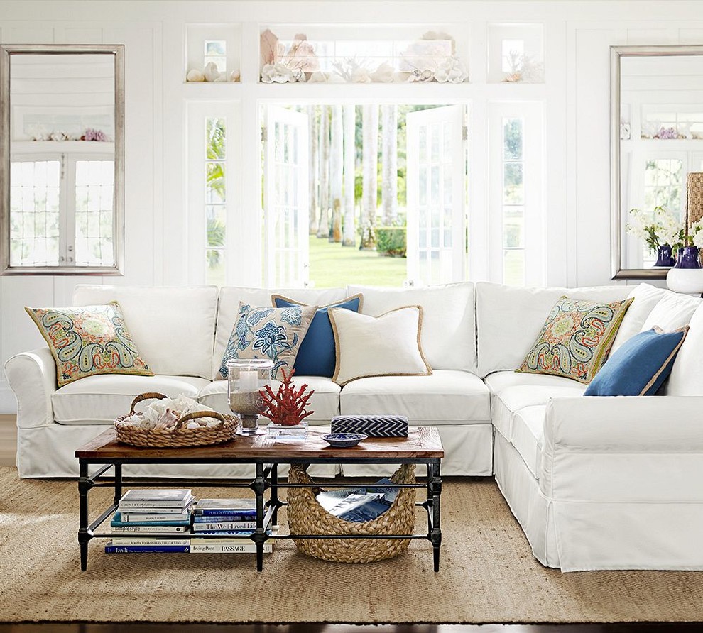 Inspiration for a transitional living room in Sacramento.