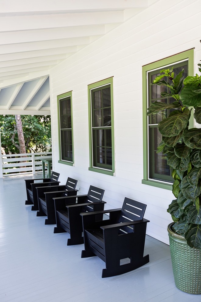 Photo of a midcentury verandah in Charleston.