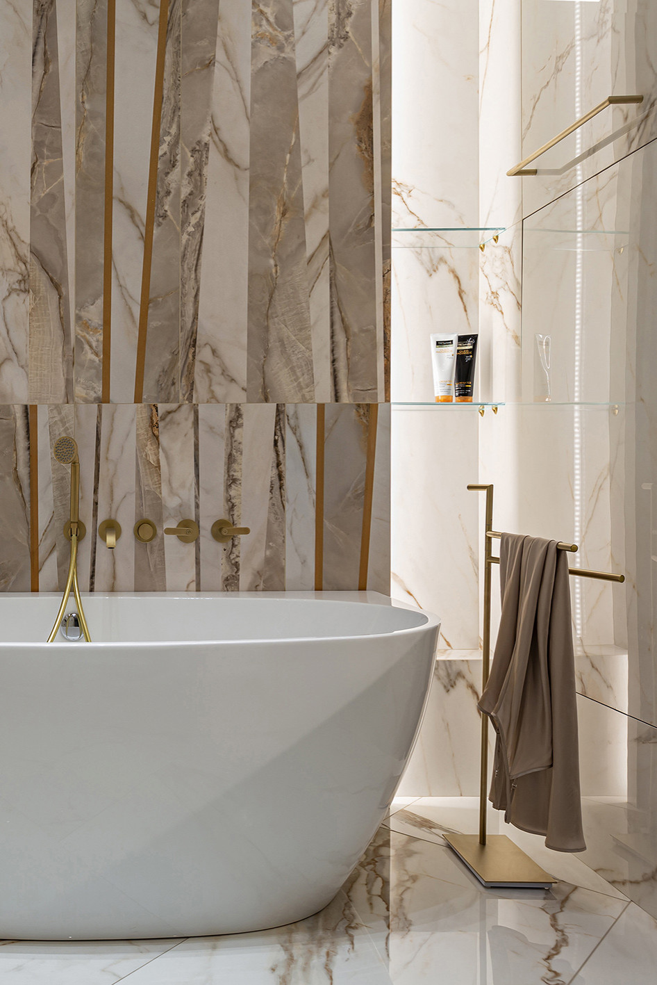 Лейтмотив - латунь