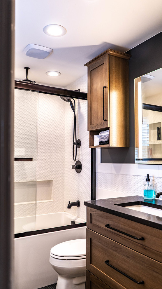Inspiration for a transitional home design remodel in New York