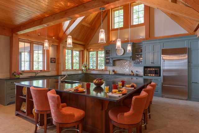 Lake Sunapee Timberframe Hybrid klassisch-kueche
