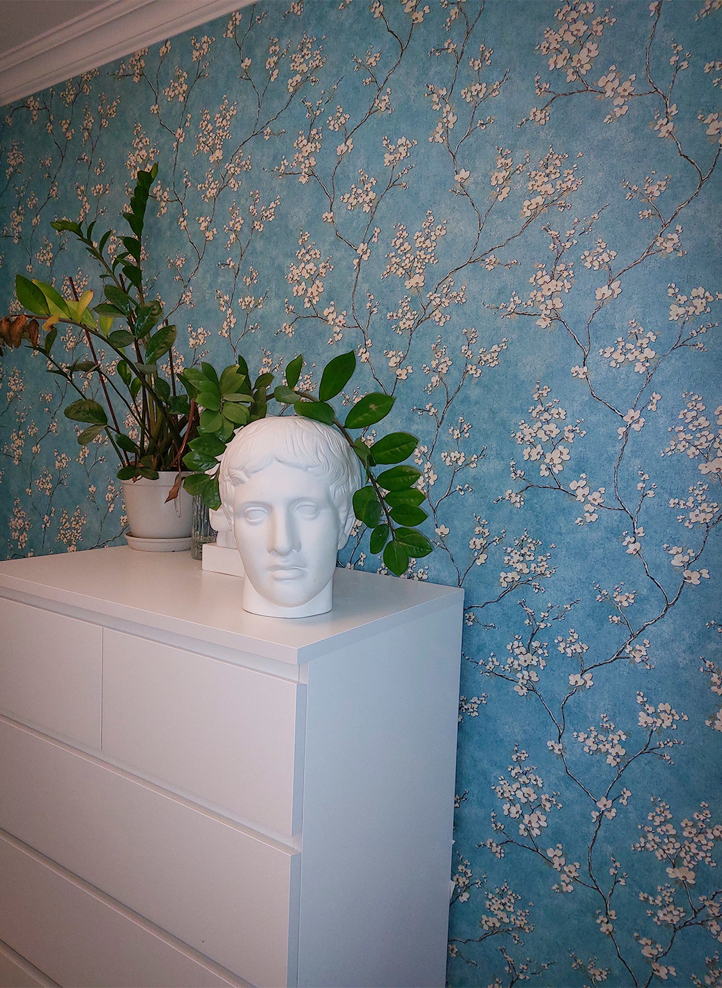 Квартира с бирюзовыми акцентами