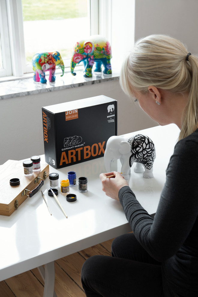 Коробка для творчества "Слон и краски"
