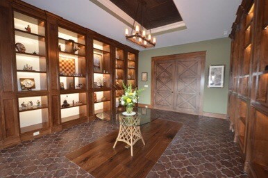 Dramatic statements rustic-family-room