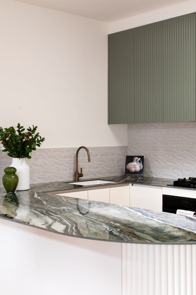 Design ideas for a midcentury kitchen in Melbourne.