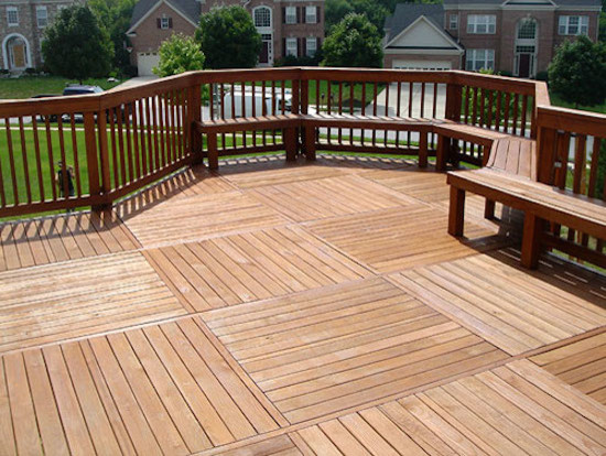This is an example of a transitional deck in Baltimore with no cover.