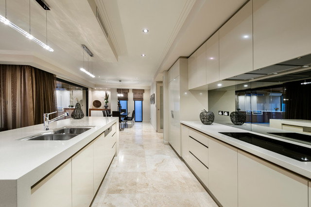 Panorama contemporary-kitchen