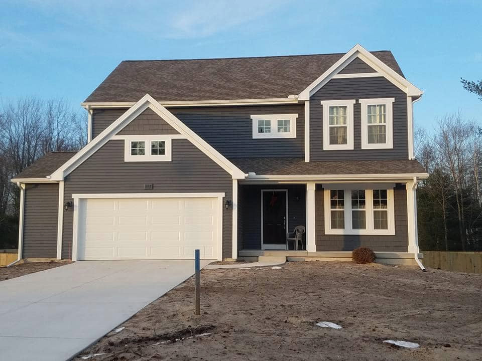Hardie Siding On a Custom Modern Home In Muskegon Michigan
