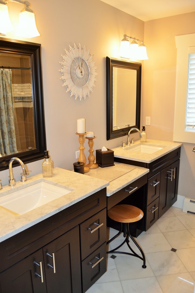Mid-sized traditional master bathroom in Other with shaker cabinets, dark wood cabinets, beige walls, porcelain floors, an undermount sink, quartzite benchtops and white floor.