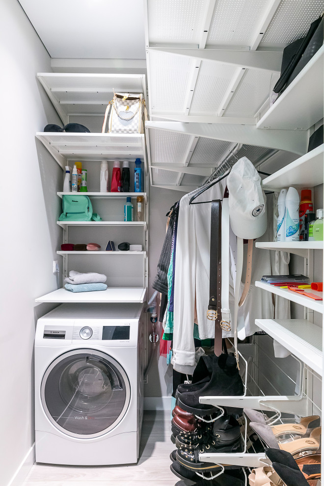 Современный минимализм студии для будущей студентки