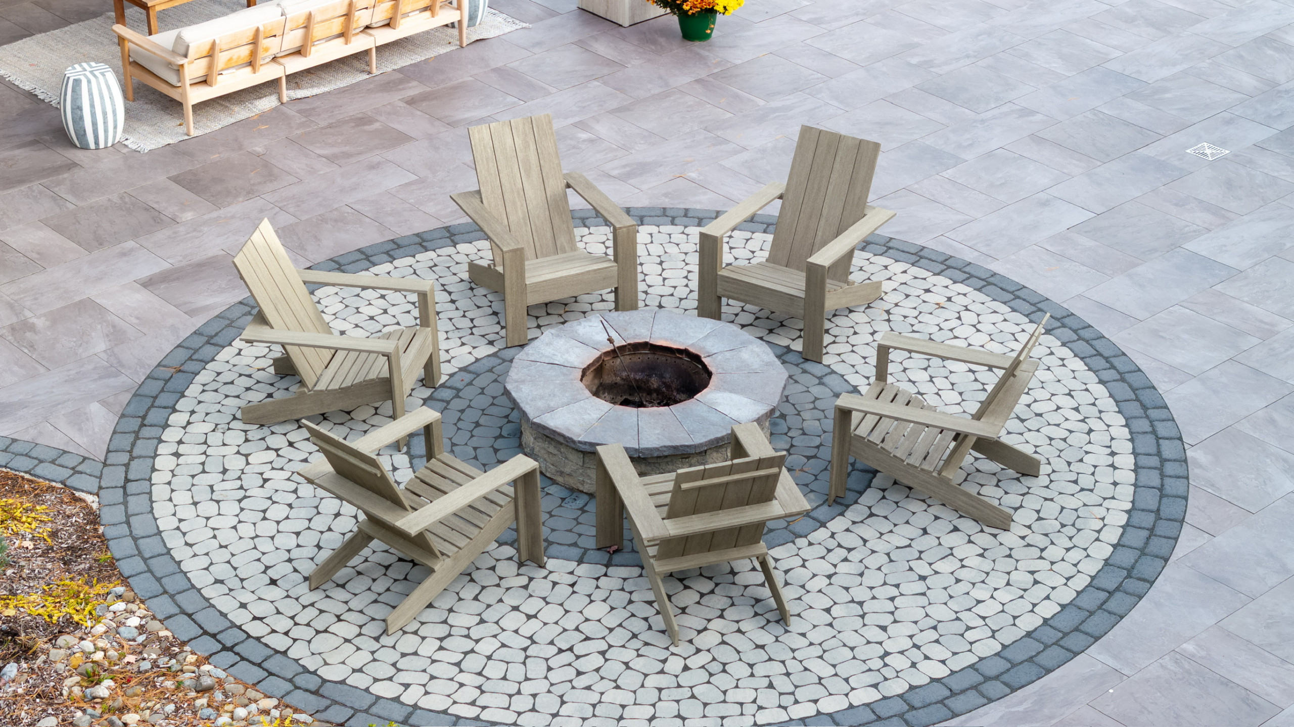 Porcelain Paradise with a Party Pavilian