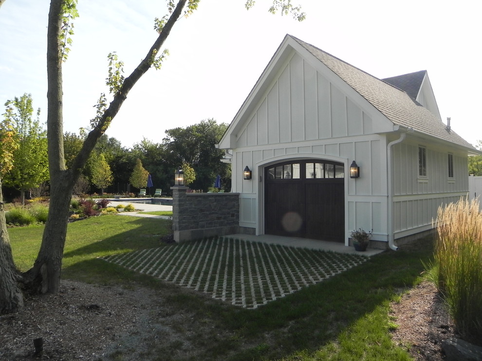 Barrington Hills, IL Pool House Farmhouse Garage Chicago by