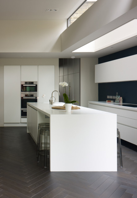 Chiswick House - Absolute Kitchens contemporary-kitchen