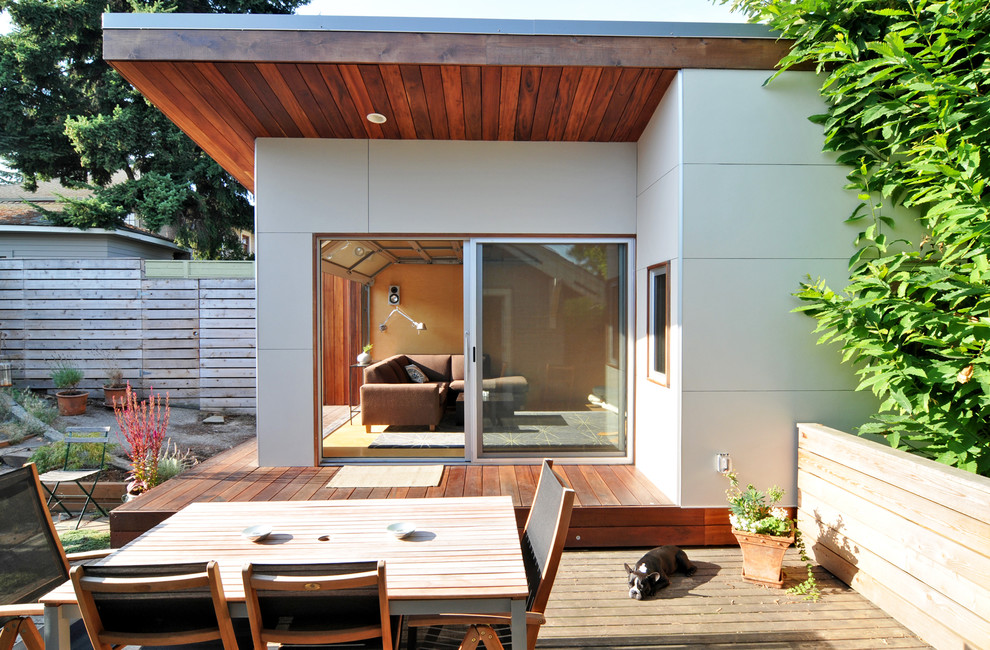 Inspiration for a mid-sized modern one-storey white house exterior in Seattle.