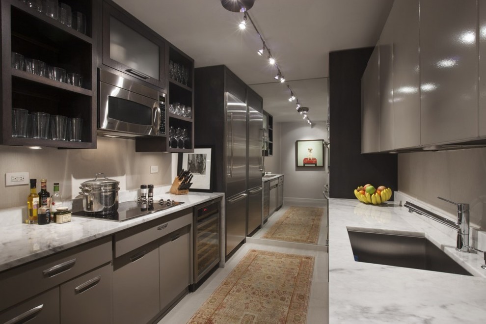 Chicago Area Residences Contemporary Kitchen Chicago by Oscar
