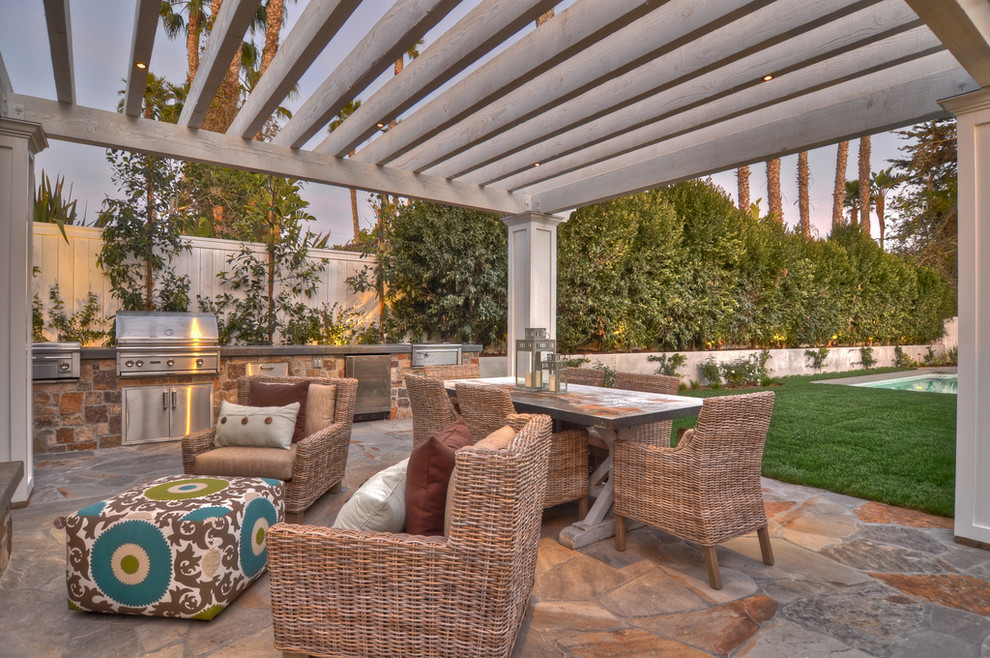 Design ideas for a traditional patio in Orange County.
