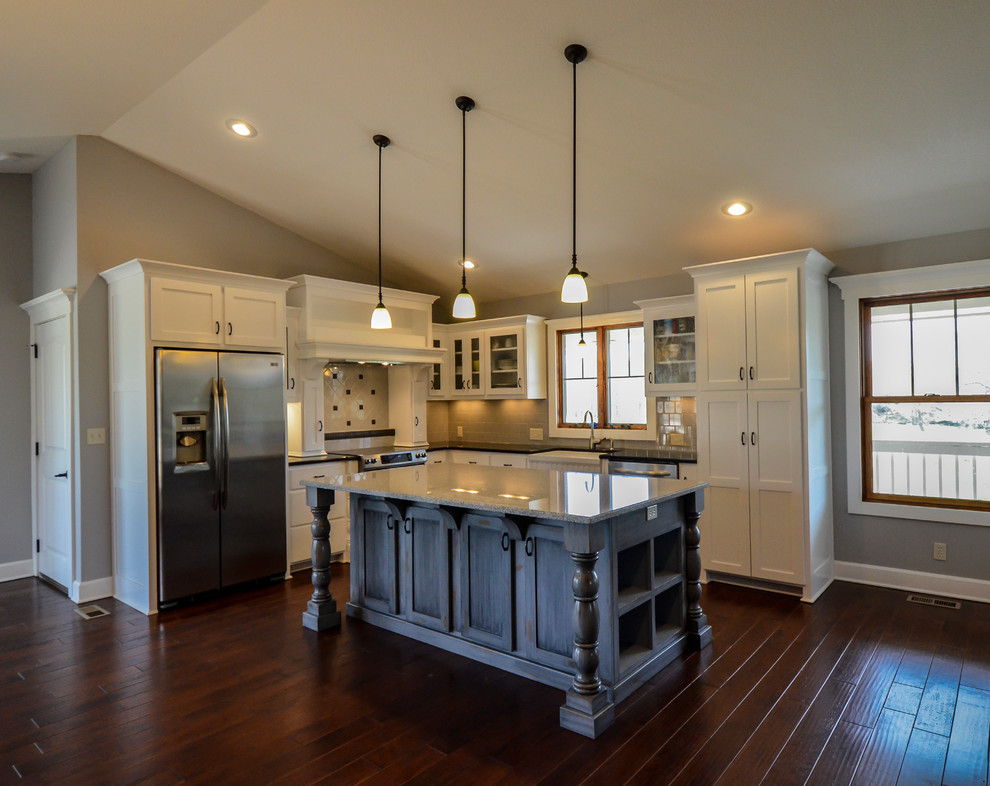 Francis Road - Farmhouse - Kitchen - Kansas City - by Owen ...