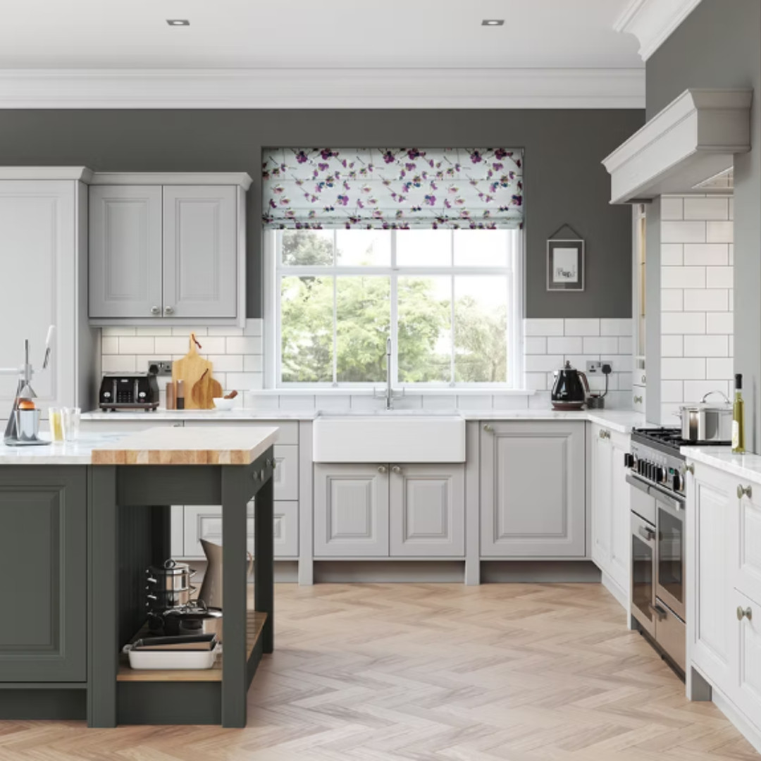 raised panel shaker kitchen in Hinckley featuring a brushed grain painted finish and elegant details.