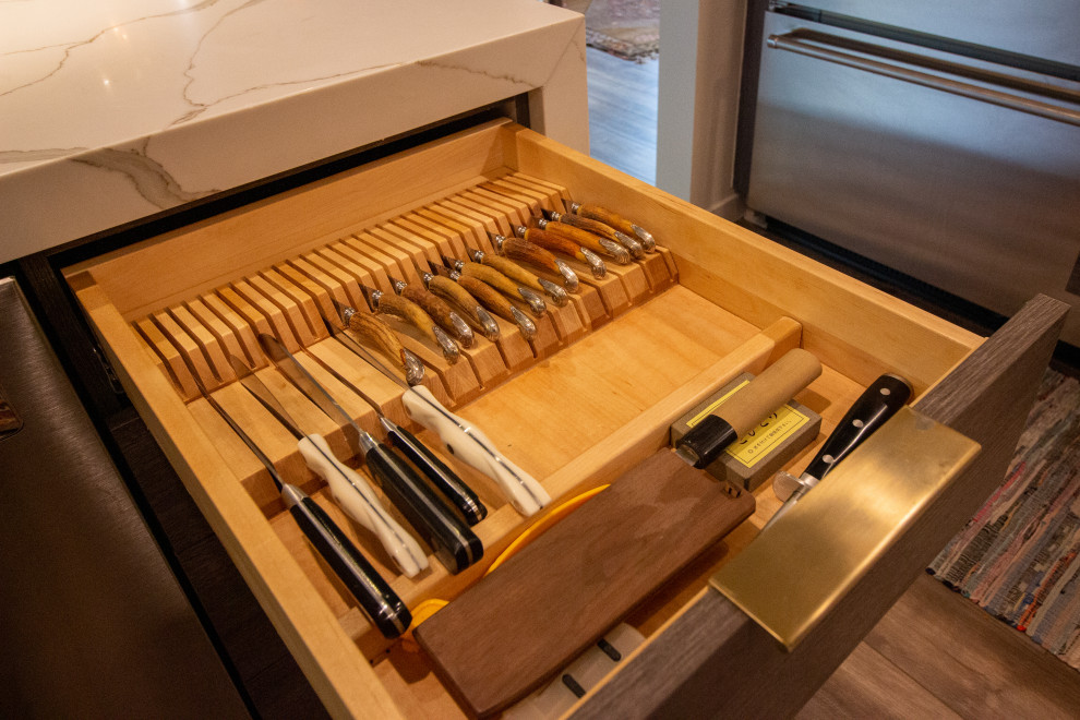 Contemporary Treehouse Kitchen