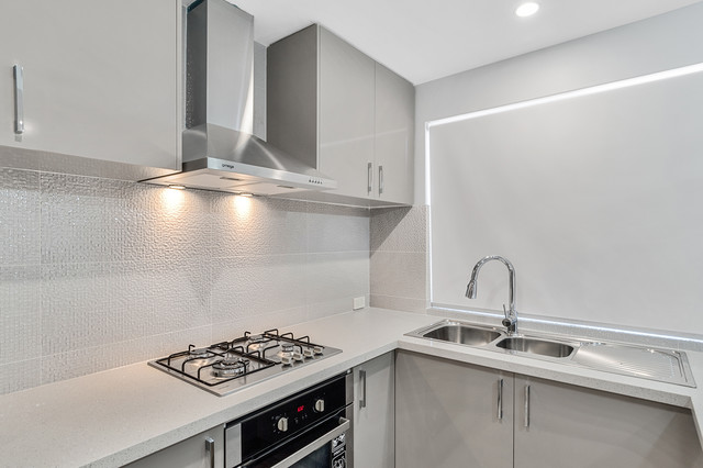 Kitchen transitional-kitchen