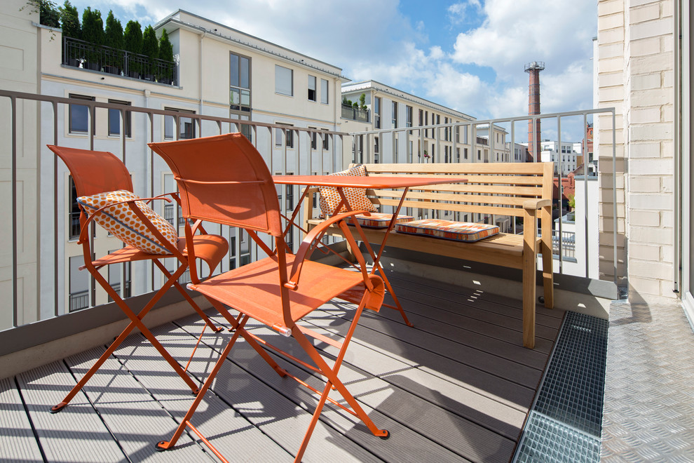 Unbedeckter Moderner Balkon in Berlin