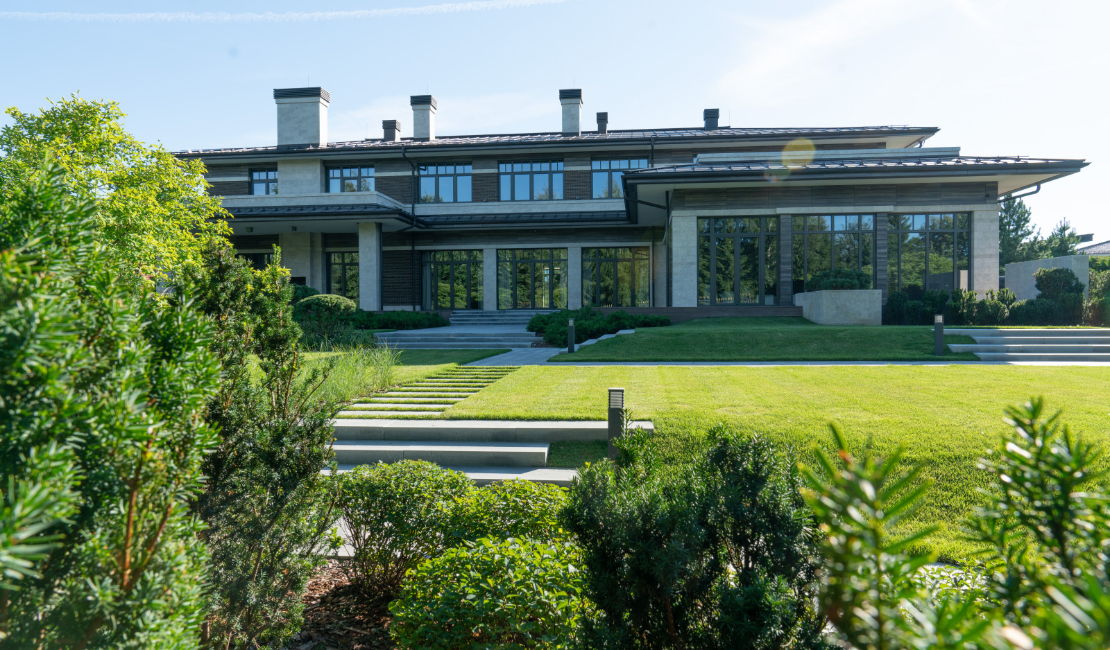 В стиле Райта. Модернизм. КП Монтевиль. 2021 г.