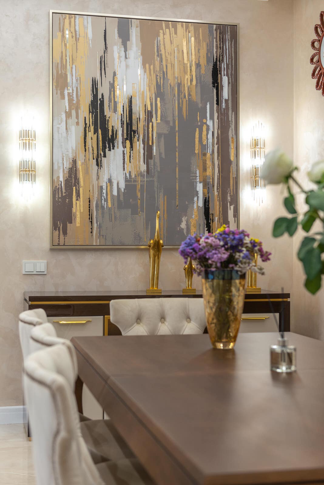 Дом с бассейном