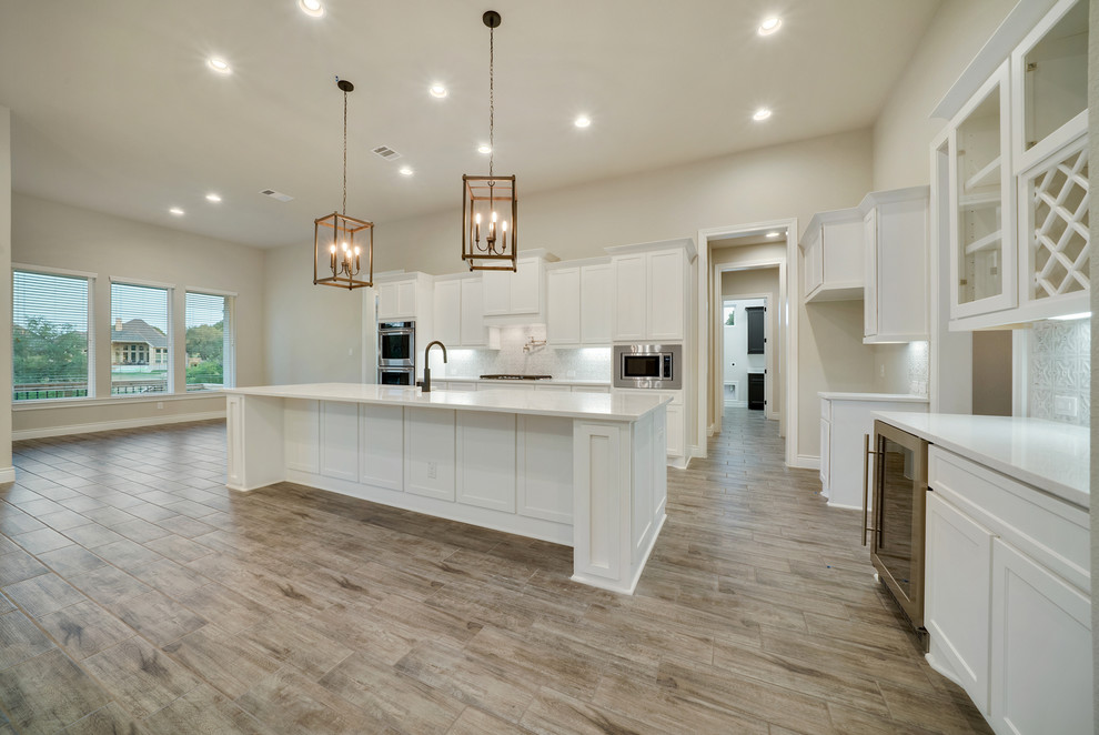 Home design - transitional home design idea in Austin
