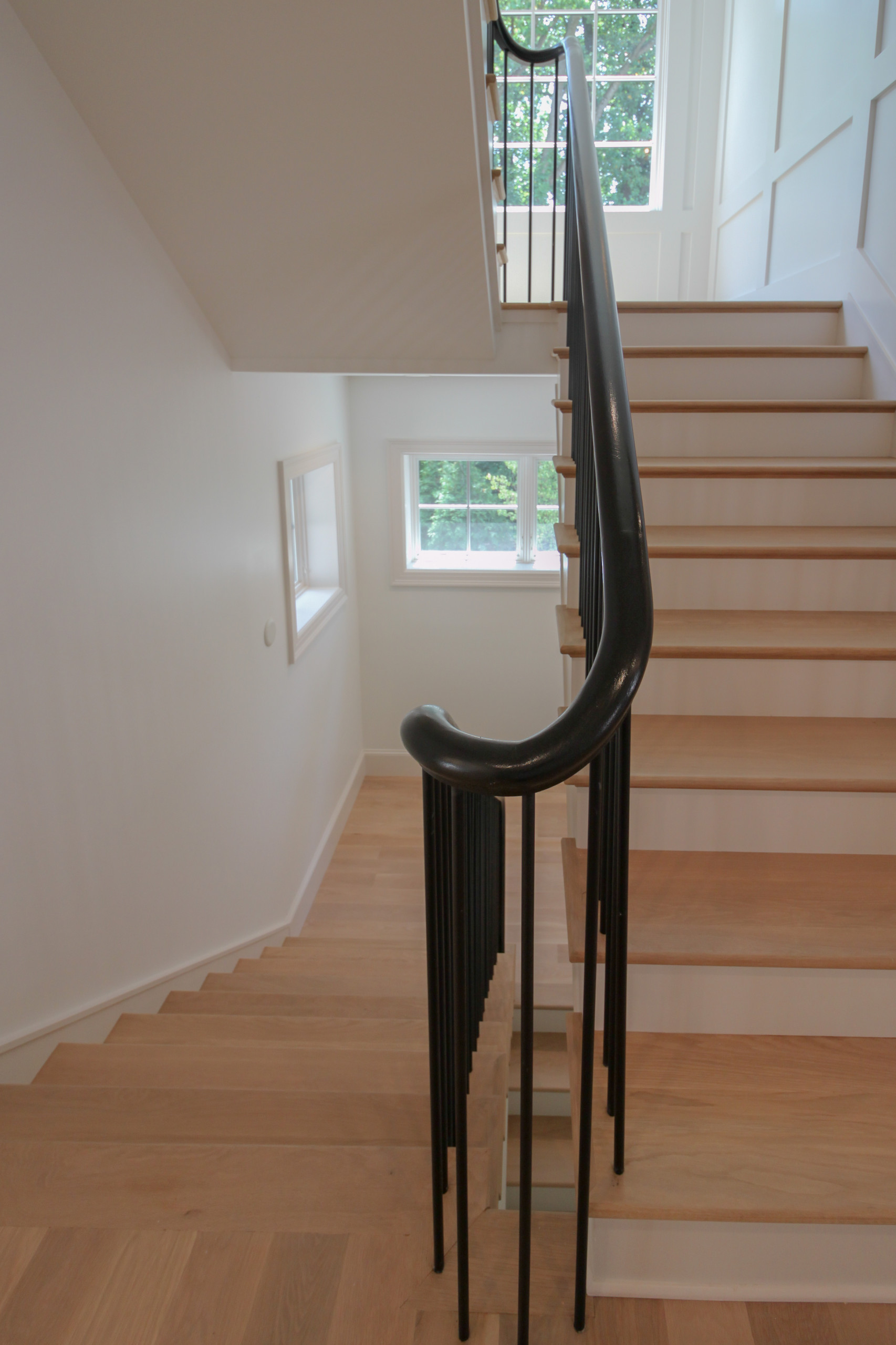 88_Clean & Modern Staircase, Arlington VA 22207