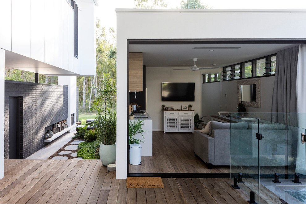 Contemporary kids' room in Sunshine Coast.
