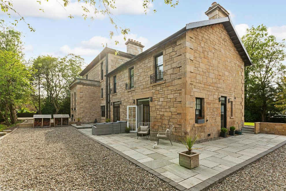 Beech Road, Lenzie Glasgow Modern Exterior Glasgow by Room