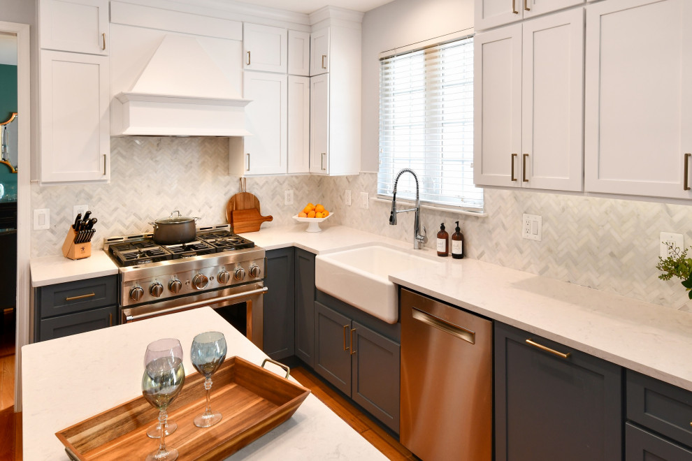 Example of a transitional kitchen design in DC Metro