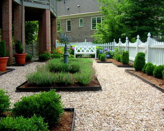 Colonial Garden