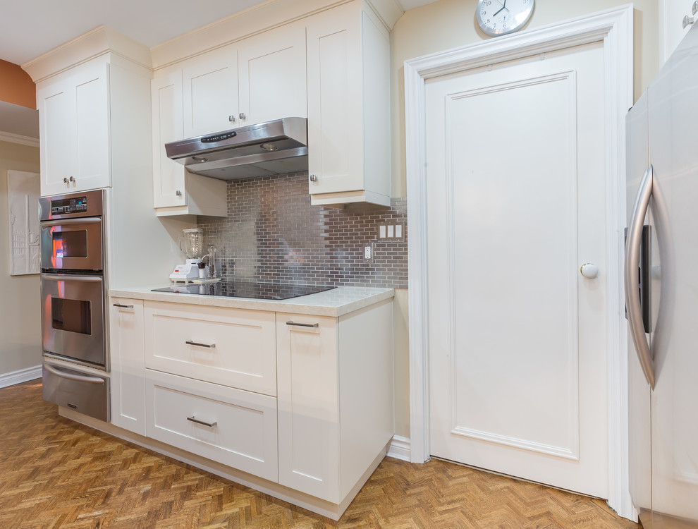 Inspiration for a transitional kitchen remodel in Toronto