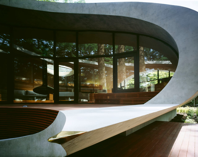Shell contemporaneo-facciata
