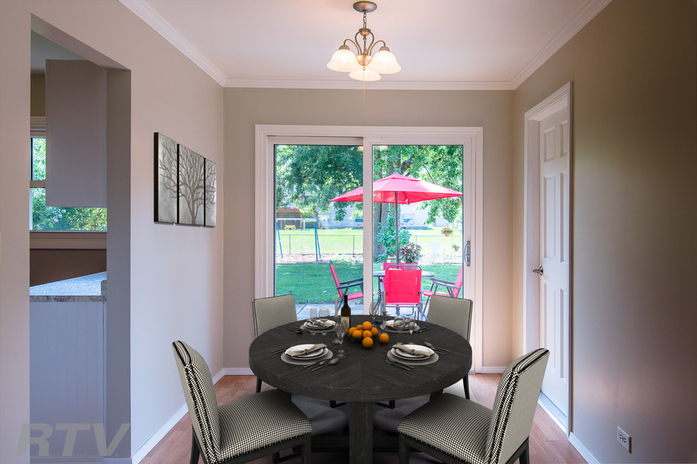 Home design - traditional home design idea in Chicago