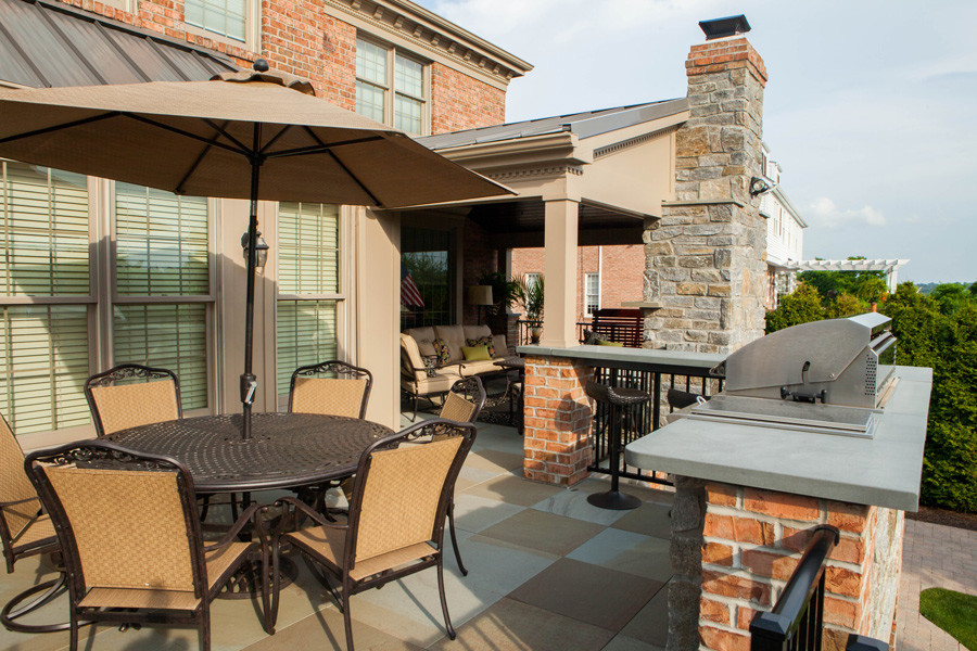 Home design - transitional home design idea