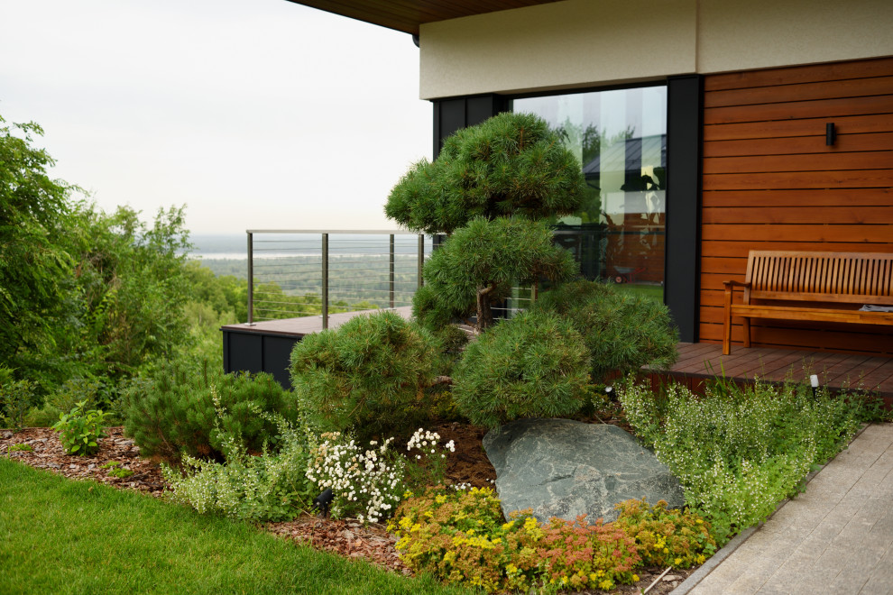 Сад с видом на Волгу