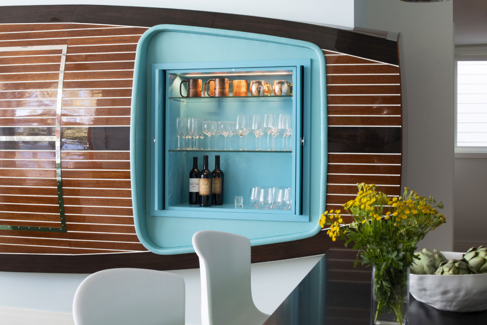Свежая идея для дизайна: домашний бар в стиле фьюжн - отличное фото интерьера