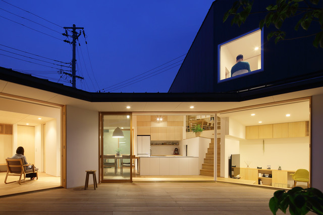 潤和の家 moderne-terrasse