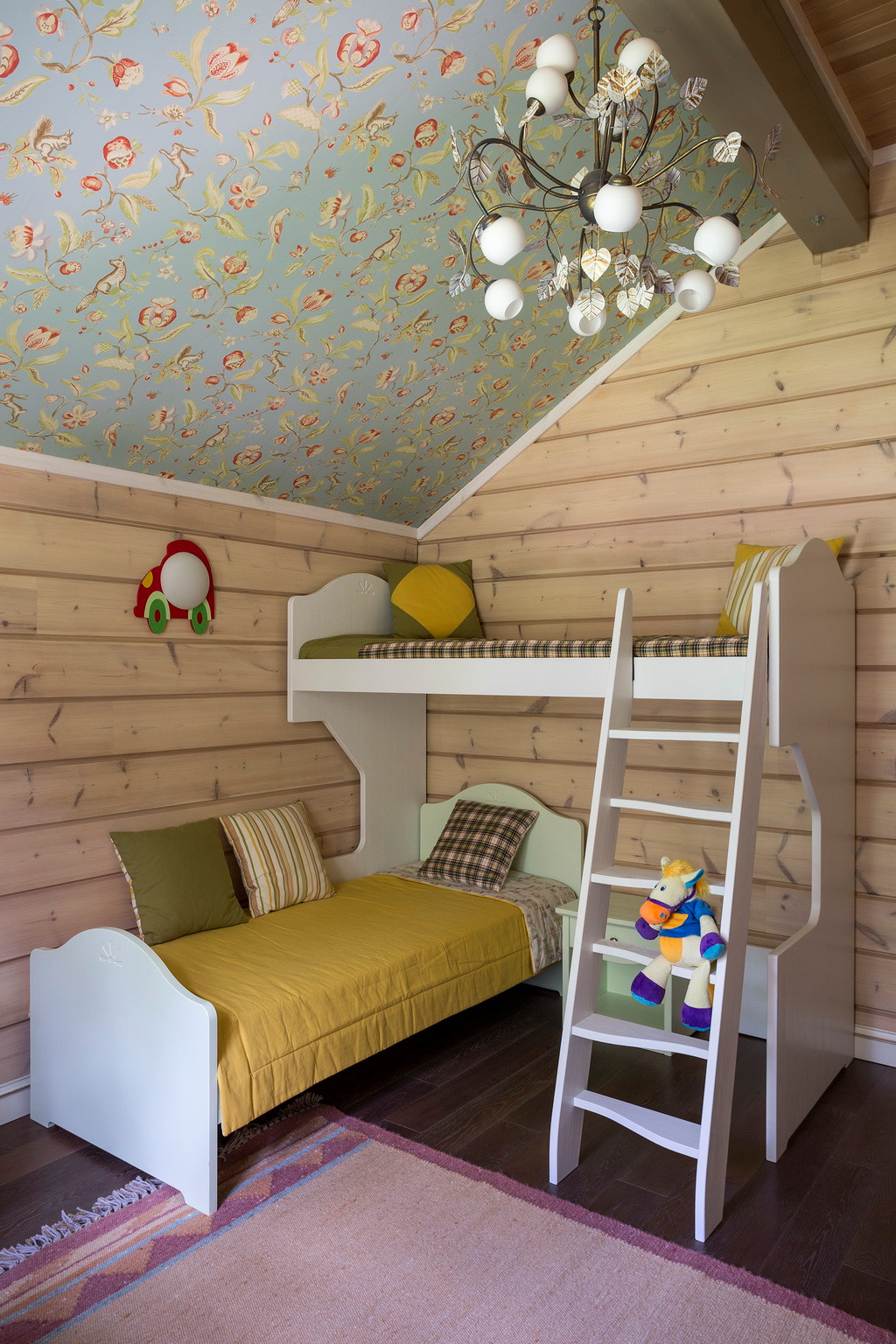 Дом из клееного бруса для большой семьи.