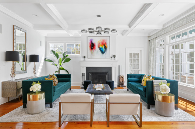 Upper Montclair Colonial nyklassisk-alrum