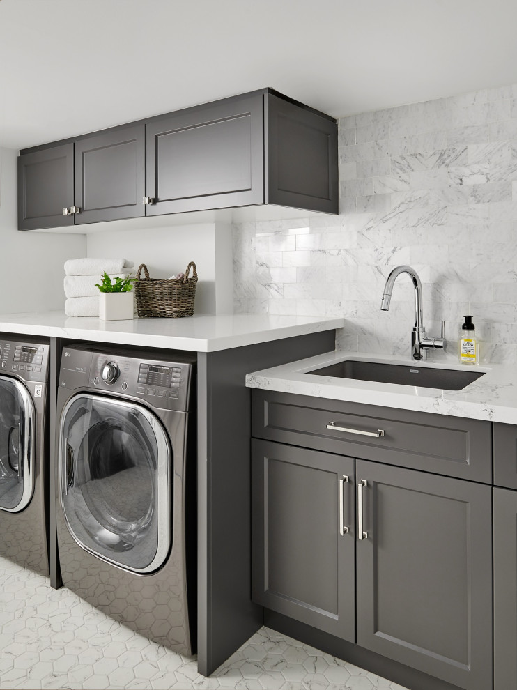 Inspiration for a large transitional laundry room in Toronto.