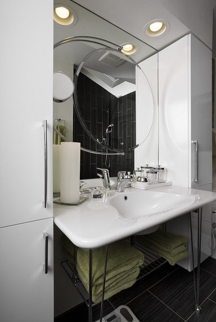 Small Transitional Ranch classique-chic-salle-de-bain